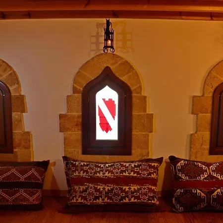 펜션 The Three Story Old Town House