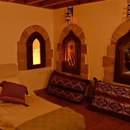 Casa de Férias The Three Story Old Town House