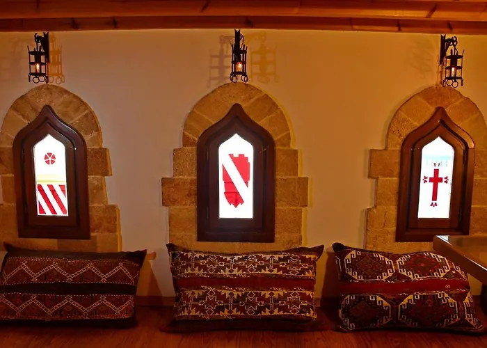 Casa de Férias The Three Story Old Town House