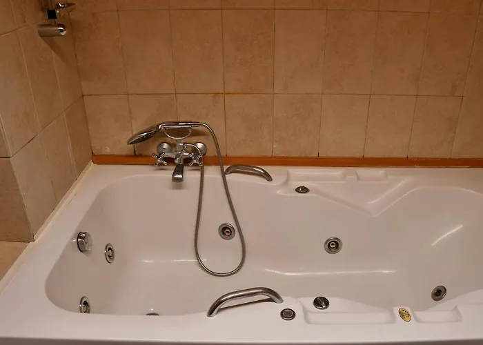 Casa de Férias The Three Story Old Town House *